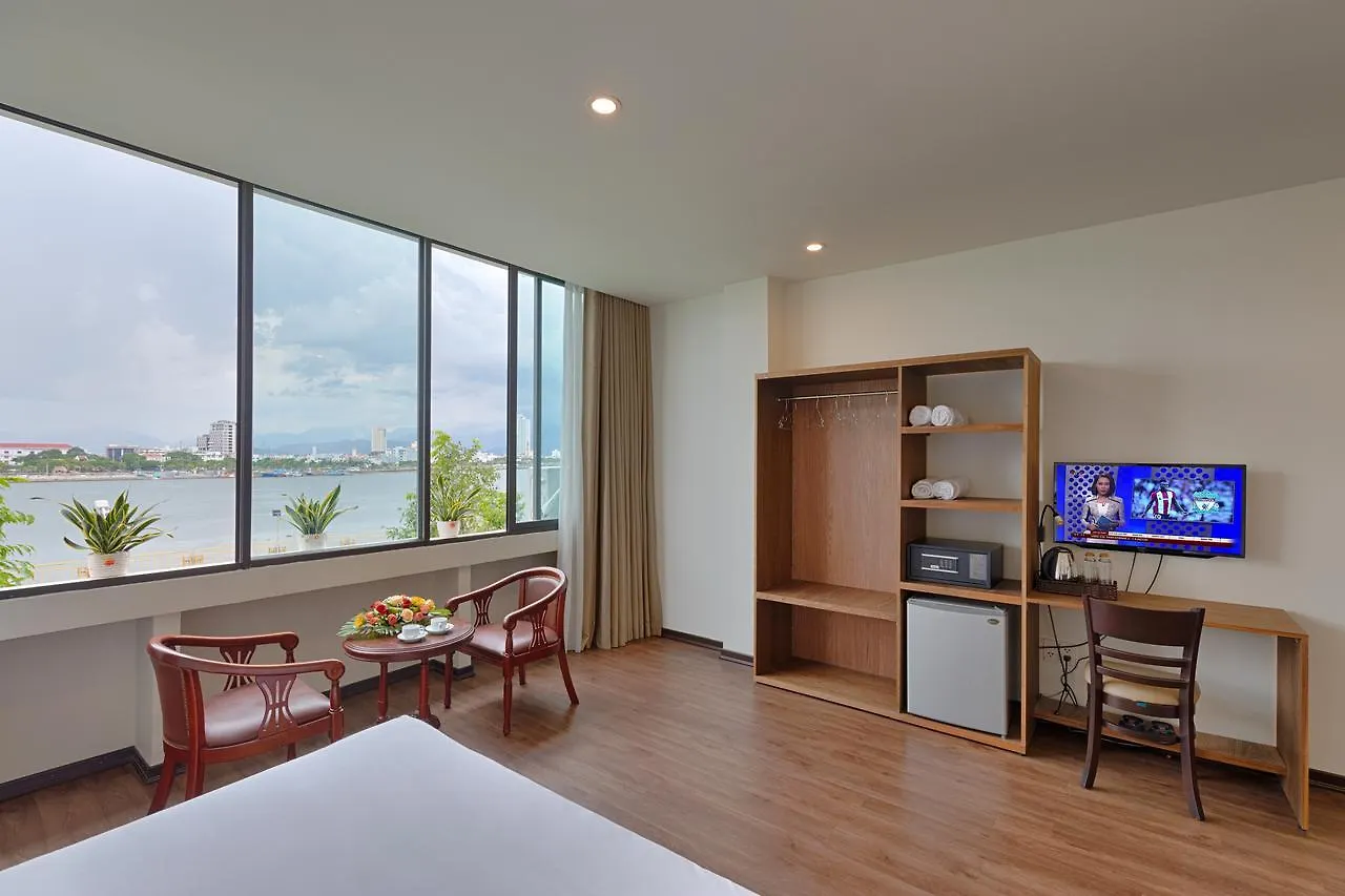 Vitalis Riverside Hotel Da Nang